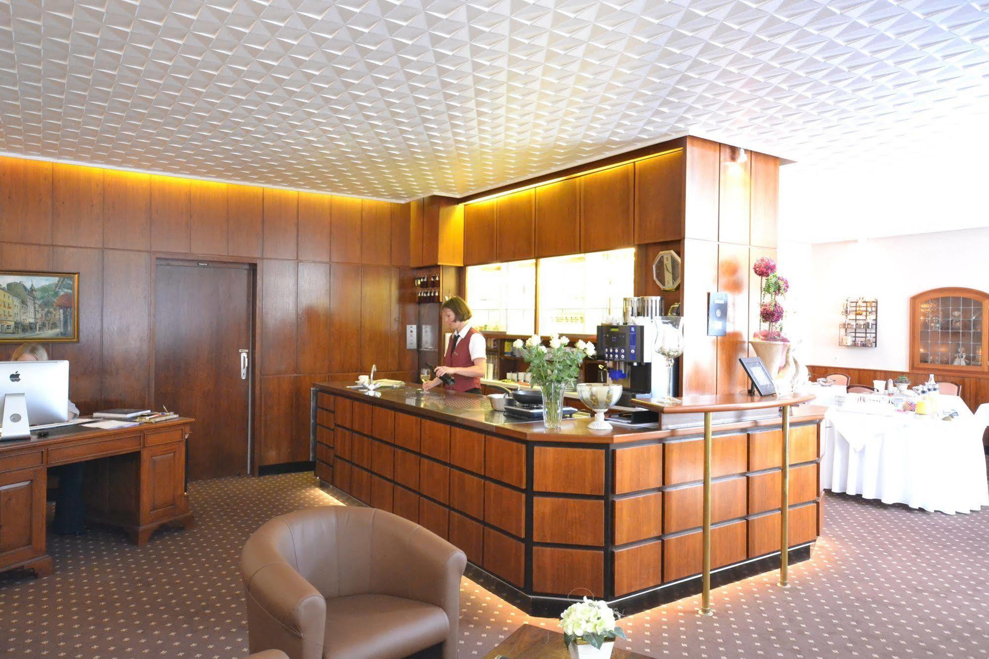 Hotel Binz Бернкастел-Кюс Екстериор снимка