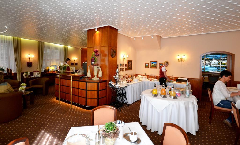 Hotel Binz Бернкастел-Кюс Екстериор снимка