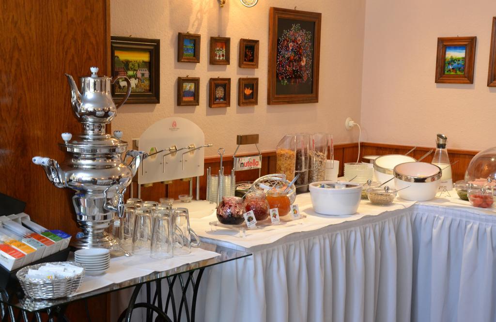 Hotel Binz Бернкастел-Кюс Екстериор снимка